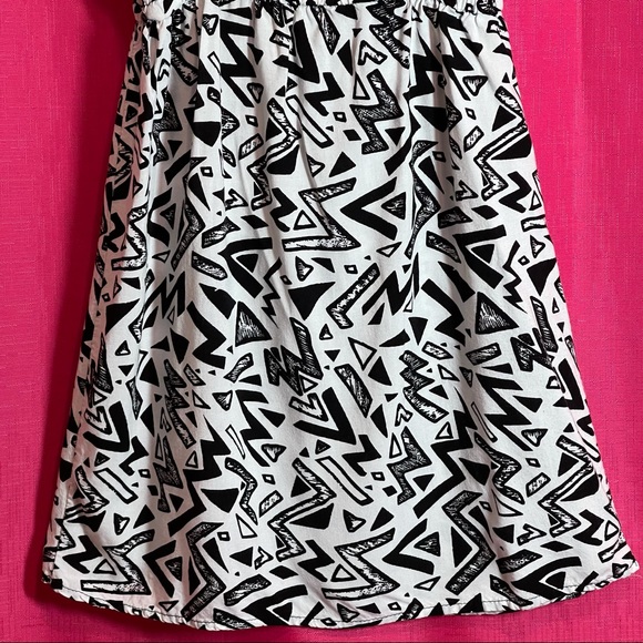 RUE21 BLACK & WHITE SUN DRESS SIZE S - Picture 7 of 10